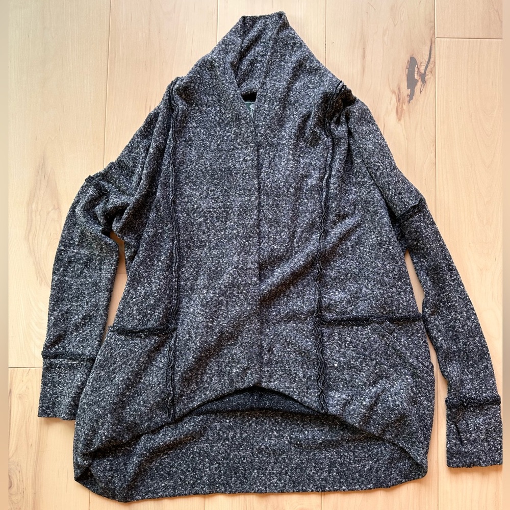 Roots Cardigan - Picture 1 of 6
